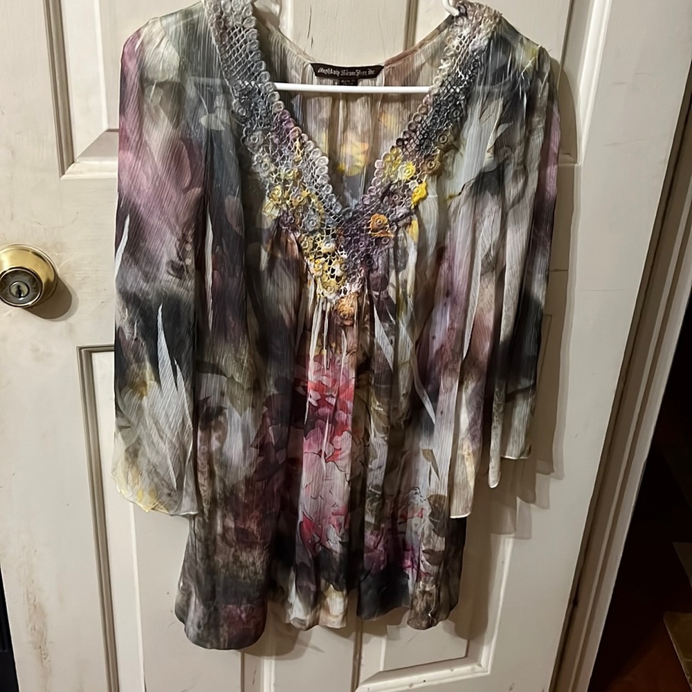 Women’s blouse